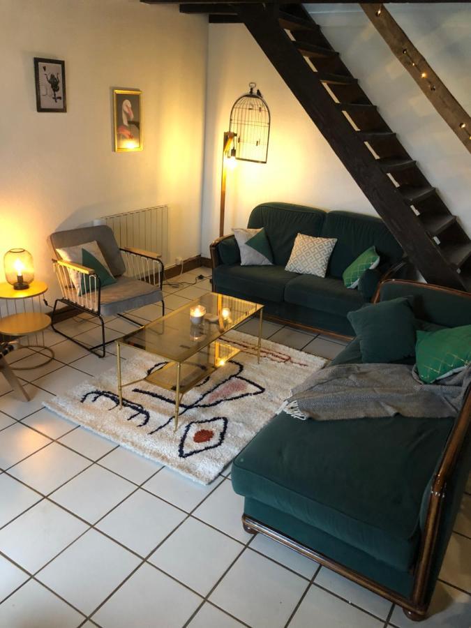 Gite A La Ferme Chaleureux Avec Cheminee Preveranges Exterior photo